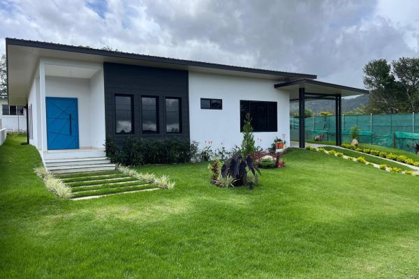 Casa de estilo moderno a estrenar en venta