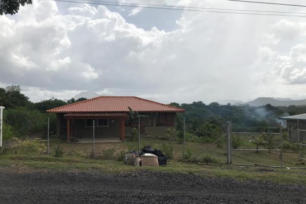 Casa en venta en los uveros, penonomé