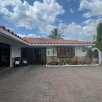 Casa en venta a pocos minutos de la playa!