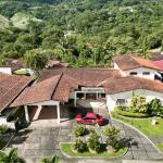 Casa de ensueño en las cumbres – espacio, lujo y naturaleza