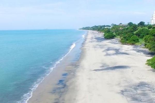 Terreno para desarrollo de hotel o urb. privada de playa frente al mar