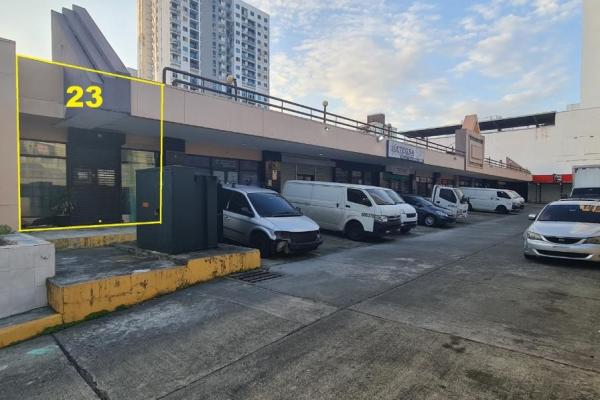 Se vende estratégico local comercial alquilado en las pirámides