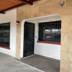 Se vende espaciosa casa unifamiliar en chanis