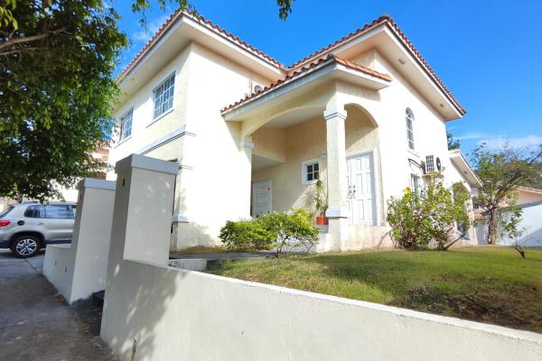 Venta de casa en fuente del fresno