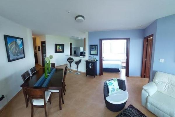 Apartamento de 2 recámaras 2 baños en el octavo piso de coronado golf