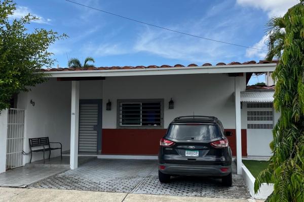 En venta casa con piscina en residencial castilla de oro, condado del rey.