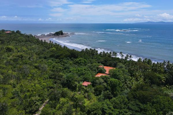 Casa de playa de lujo enclavada en la naturaleza