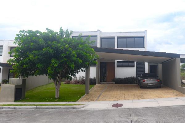 Venta de casa en altos de panamá barrio alto