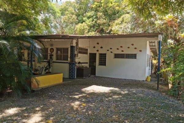 Venta de terreno con casa en santa clara