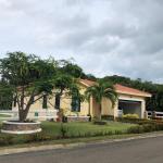 Casa en hacienda pacífica, frente a costa esmeralda. san carlos