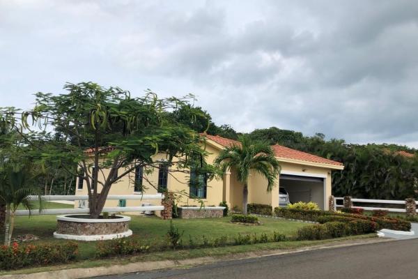 Casa en hacienda pacífica, frente a costa esmeralda. san carlos