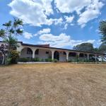 Casa y finca de playa en las guias