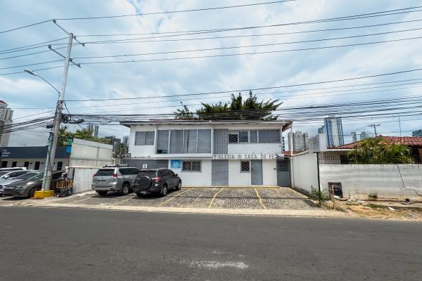 Venta de casa comercial en san francisco