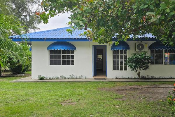 Casa con piscina a tan solo 1 minuto andando de la playa