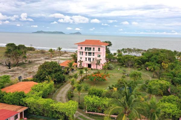 Venta de villa privada frente al mar, punta chame.