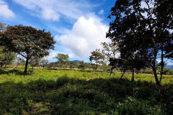 Lote plano en venta con hermosas vistas a las montañas