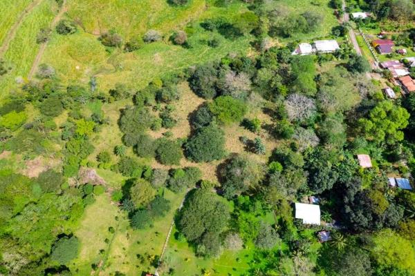 Hermosa finca boutique de 6,92 acres en las lajas cerca de la playa