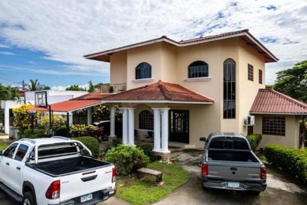 Hermosa casa en villa venecia david panamá