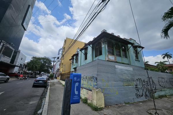 Venta de terreno con edificio en bella vista