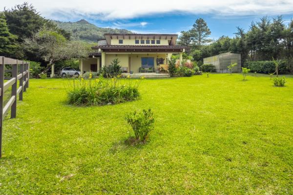 Impresionante casa con casita y vistas increíbles