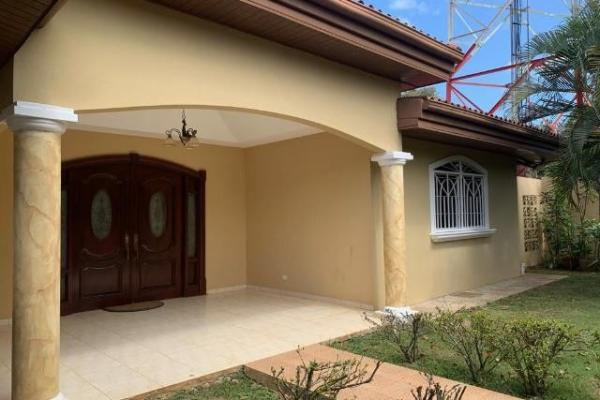 Venta de casa en urbanización maria leticia, la chorrera