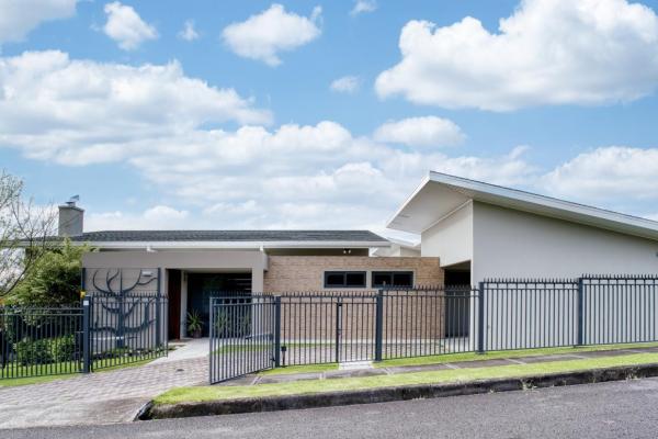 Elegancia contemporánea en bougainvillea estates