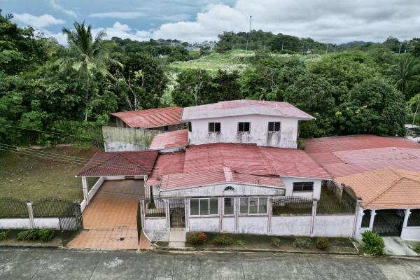 Espaciosa casa en venta - urbanización montserrat, las cumbres