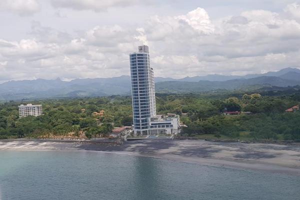 Venta de apartamento en royal palm, playa gorgona