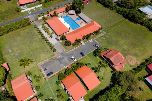 Punta chame resort, gimnasio, bar y residencias en un paquete