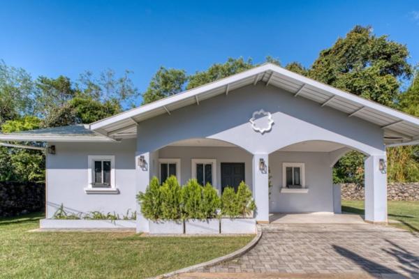 Casa estilo cabaña en dolega panamá