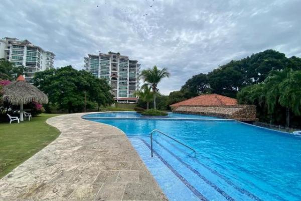 Se vende apartamento amoblado punta barco village