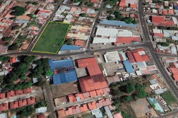 Terreno en la entrada de villalobos de 5,437m2