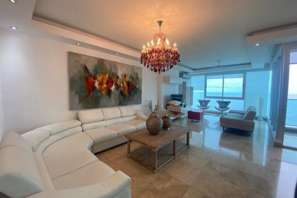 Se vende apartamento en costa del este, ph titanium