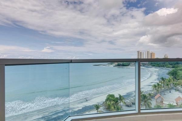 Royal palm: apartamento grande con vista directa al mar