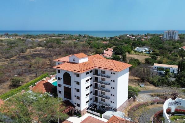 Apartamento de 3 habitaciones en punta barco resort, el quetzal