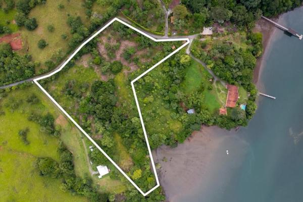 Propiedad de 8,1 acres en boca chica panamá