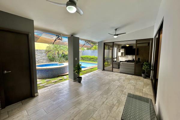 Venta de moderna casa en altos de panama