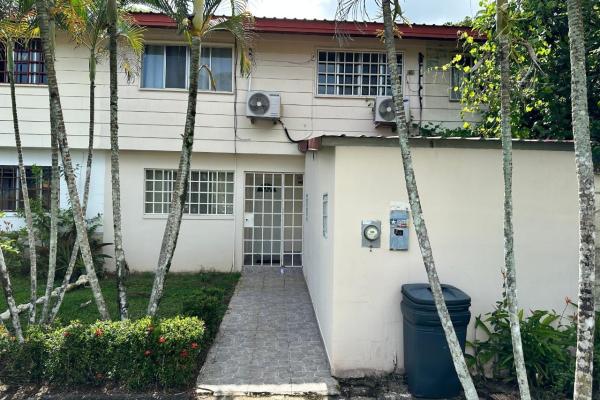 Se vende casa en villas de howard (esquineada)