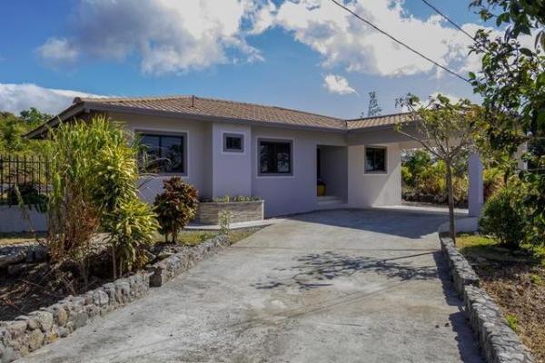 Impresionante casa con 2 patios en una calle tranquila en alto boquete