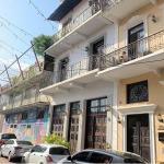 Venta y alquiler de casa comercial con cinco niveles, casco antiguo