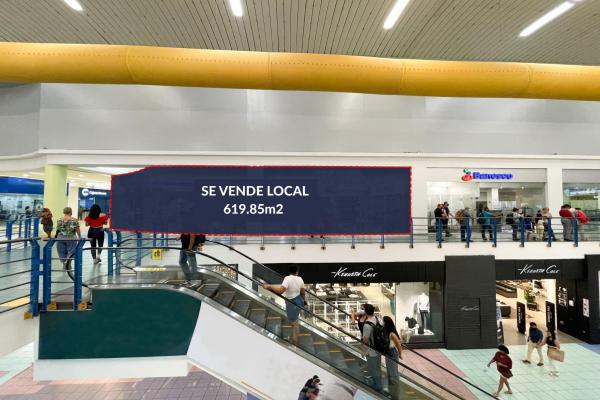 Se vende local comercial albrook mall