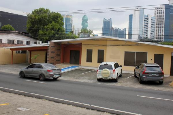 Local comercial con bodega en alquiler