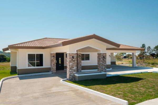 Hermosa casa nueva en comunidad cerrada en boquete