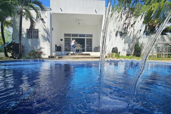 Casa con encanto y piscina en coronado