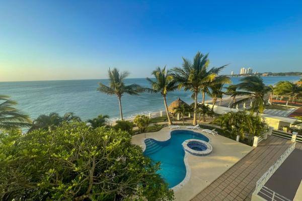 Condominio de 4 recámaras frente a la playa en venta gorgona panamá